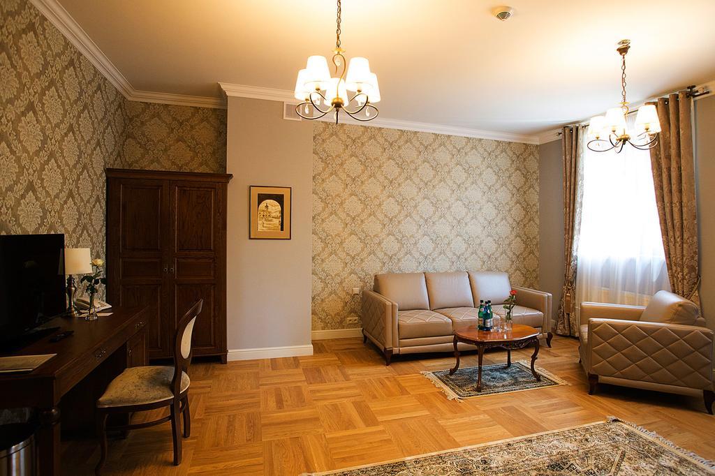 Palac Polanka Krosno Zimmer foto
